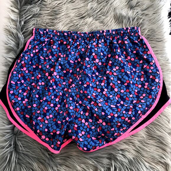 NWOT Nike Dri-Fit Mosaic Pattern Athletic Shorts, Size Large, L - Picture 2 of 3